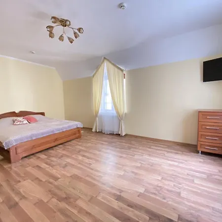 центрум делюкс Aparthotel Lviv